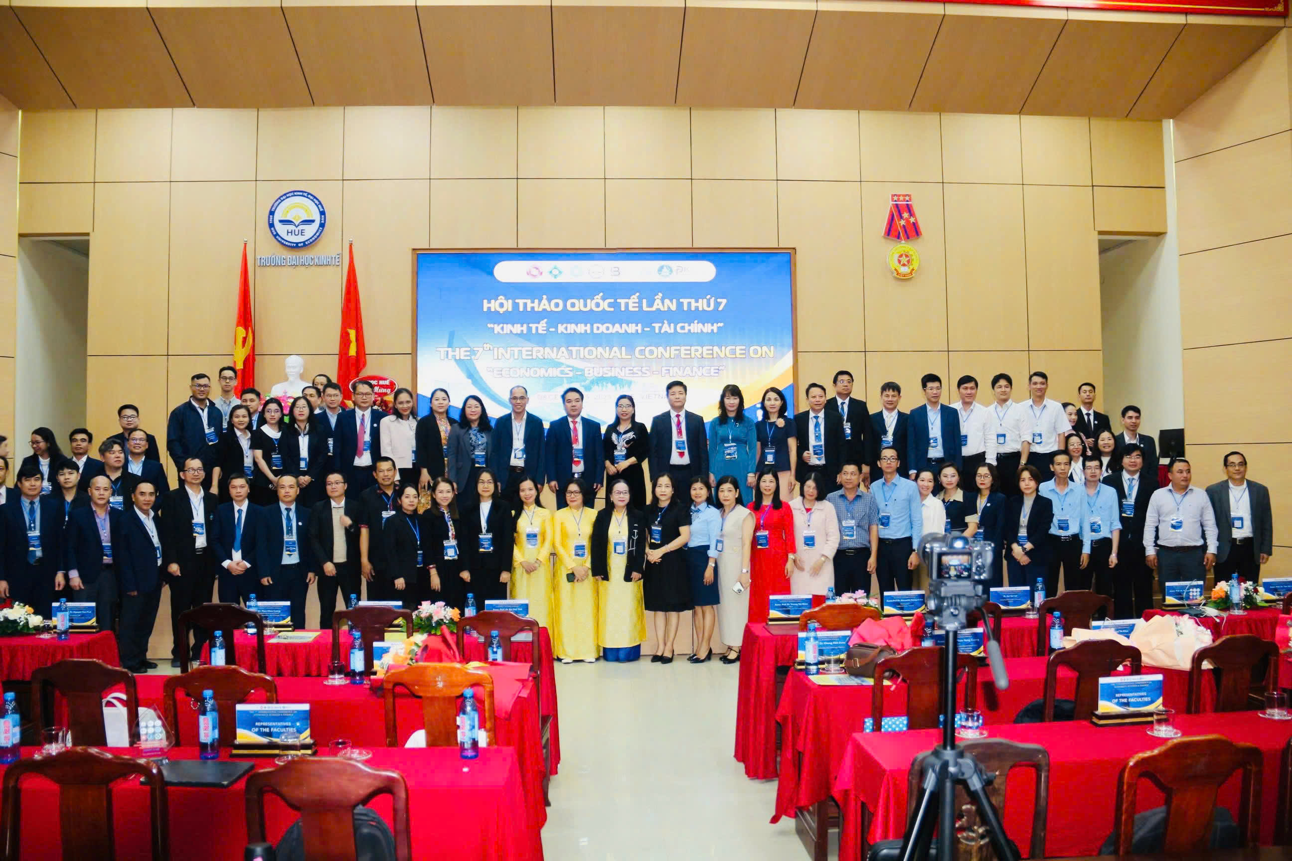 KHOA KINH TẾ VÀ LUẬT THAM GIA HỘI THẢO QUỐC TẾ VỚI CHỦ ĐỀ "“KINH TẾ, KINH DOANH VÀ TÀI CHÍNH TRONG KỶ NGUYÊN MỚI: THÍCH ỨNG VÀ PHÁT TRIỂN”.